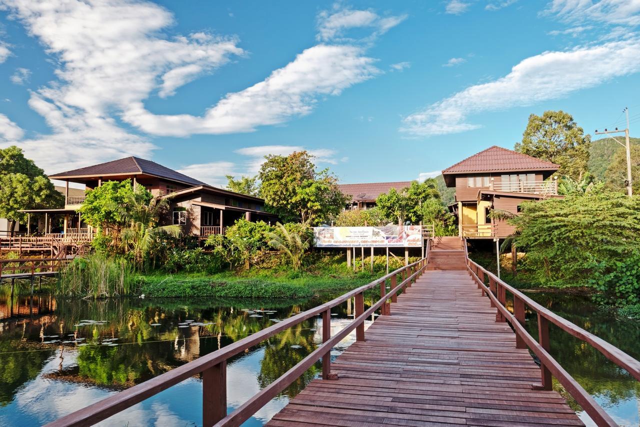 Home At Chan Resort Chao Lao Beach Exteriör bild