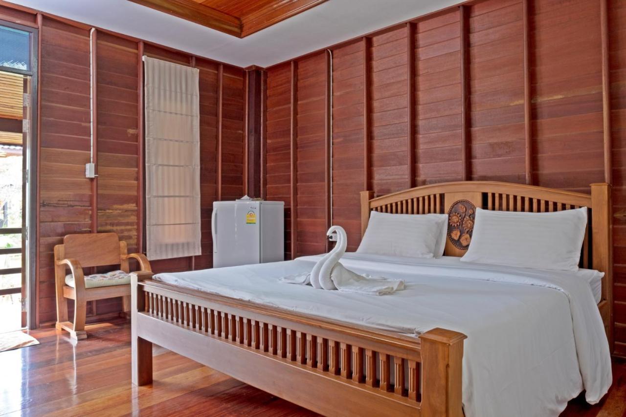 Home At Chan Resort Chao Lao Beach Exteriör bild